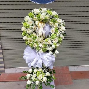 Vòng hoa đám tang Nhà tang lễ bệnh viện Nguyễn Tri Phương